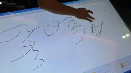 43-Zoll-Touchscreen-Kiosk nach Maß mit 1920x1080 Auflösung