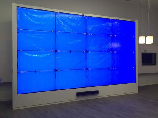 Wi-Fi-Konnektivität Touchscreen Signage Display mit 2 GB RAM und 8 GB ROM integriert, unterstützt vielseitige interaktive Werbeplattformen