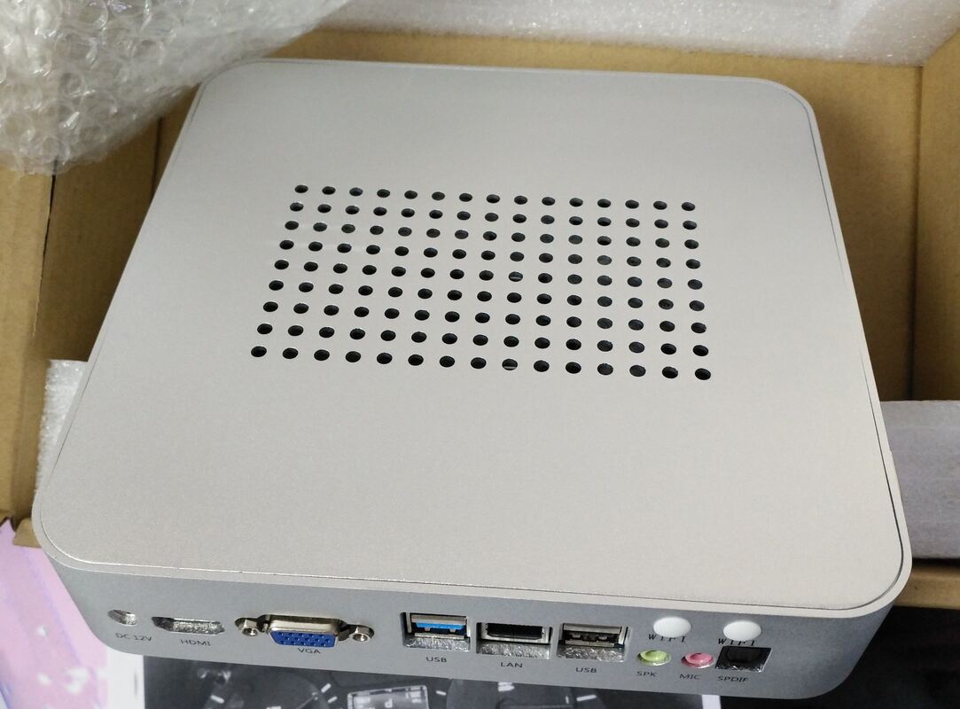 Auflösung 1920 x 1080 Multi-Touch Digital Signage mit 2mm Berührungsgenauigkeit und großem 178-Grad-Betrachtungswinkel für ein verbessertes Benutzererlebnis