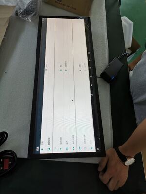 1920 X 1080 Auflösung Multi Touch Digital Signage mit 2 GB RAM 8 GB ROM 400 Cd m2 Helligkeit ideal für Einzelhandels- und Firmenumgebungen