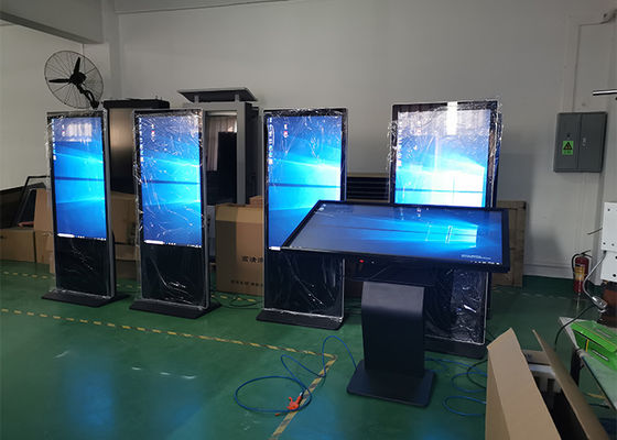 Infrarot-55 Boden des Zoll-450nits, der Mcdonald-Touch Screen Verzeichniskiosk steht